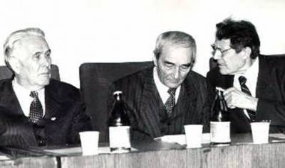 Анас Халидов